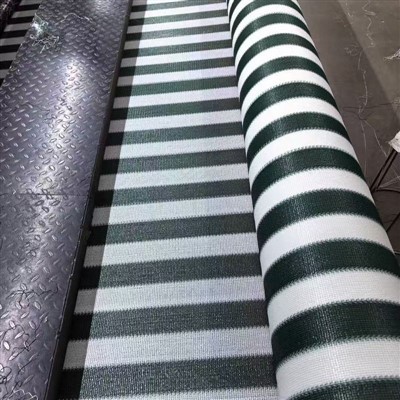 ຕາຫນ່າງຮົ່ມສີດໍາແລະສີຂາວ